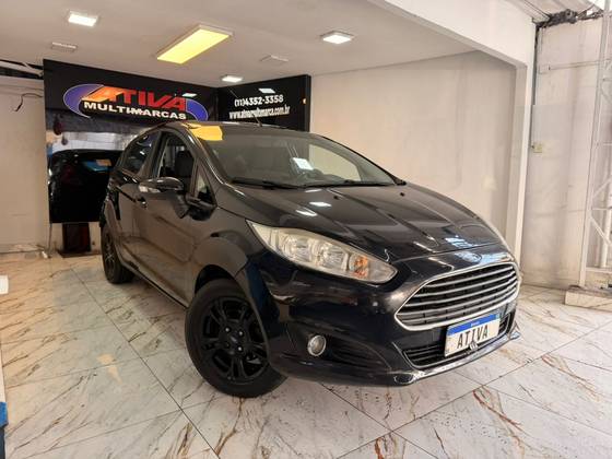 FORD FIESTA 1.6 SE HATCH 16V FLEX 4P POWERSHIFT